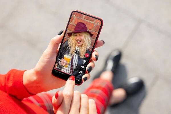 TikTok finančně podpoří tvůrce dlouhých videí