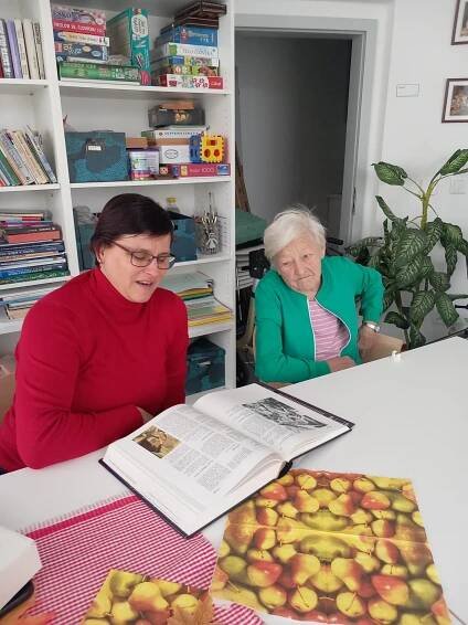 Dopoledne s knihou | Alzheimer Home
