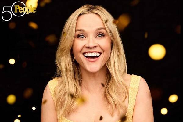 Reese Witherspoon Recalls Bringing Baby Daughter to Friends Set: ‘Got to Put Her on the Couch in Central Perk’