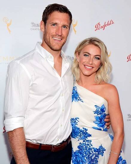 Brooks Laich Says 'I Cry All the Time' amid Divorce from Julianne Hough: 'It's Wonderful'
