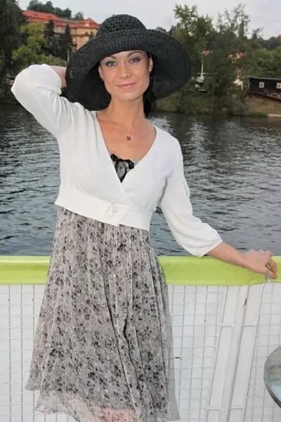 Herečka Šárka Ulrichová - Poslala ji role do léčebny?