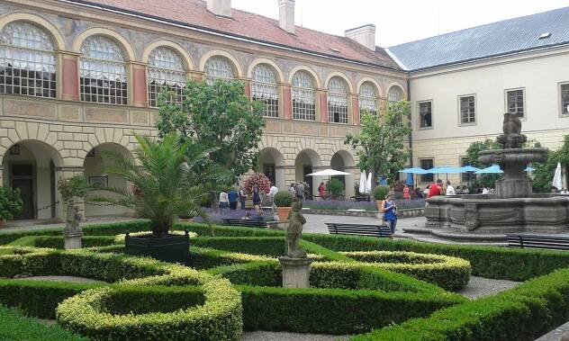 Zámek Častolovice ve Východních Čechách - www.dnesnivylet.cz Tip na výlet pro celou rodinu.