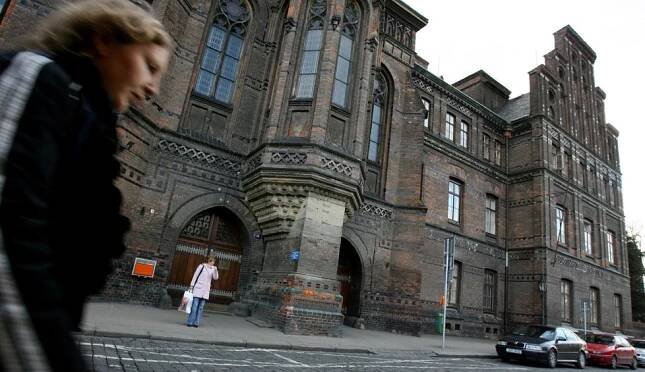 Apolinář slaví 150 let: V porodnici přišlo na svět 660 tisíc dětí! VFN vypíše soutěž na její dostavbu