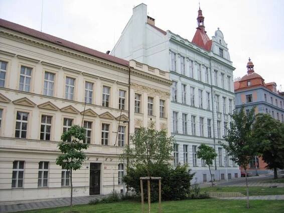 Estonská | Vysoká škola finanční a správní