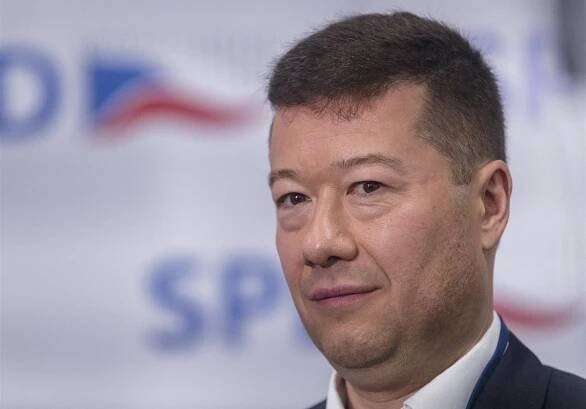 Spory v SPD narůstají: Lídr kandidátky utekl z konference. „Se*u na to!“ měl křičet