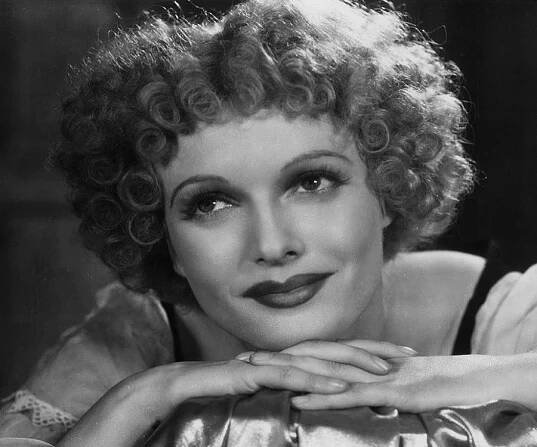 Anna Neagle Biography - Facts, Childhood, Family Life & Achievements