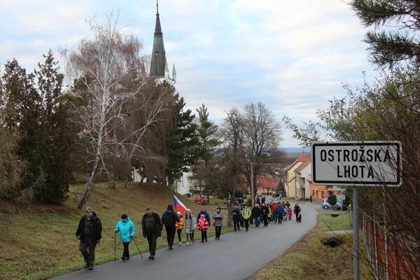Silvestr na Svatém Antonínku byl v režii obcí Ostrožská Lhota a Blatnice