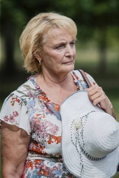 Regina Rázlová musí kvůli hospitalizaci zrušit veškerá představení.