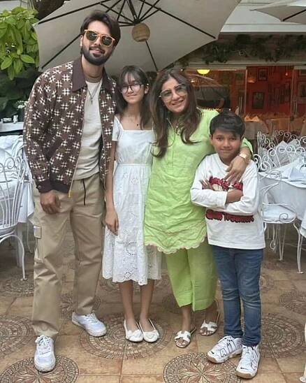 Fahad Mustafa, Biography, Career, Age, Family, Wife, Net worth, Drama List
