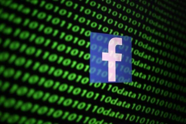 Facebook dává k ledu soukromí? Šifrované komunikace navzdory slibům nenabídne