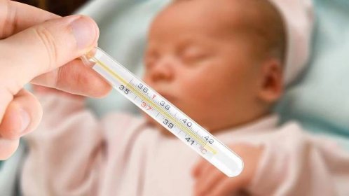 Teplota a vyrážka u dítěte: po horečce po celém těle, v krku a ústech