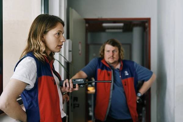Riesending: Každá hodina se počítá - Z filmu - Anna Brüggemann, David Lindermeier