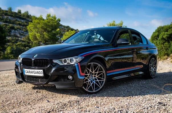 BMW 328i Performance for rent in Barcelona ★ Caraveando