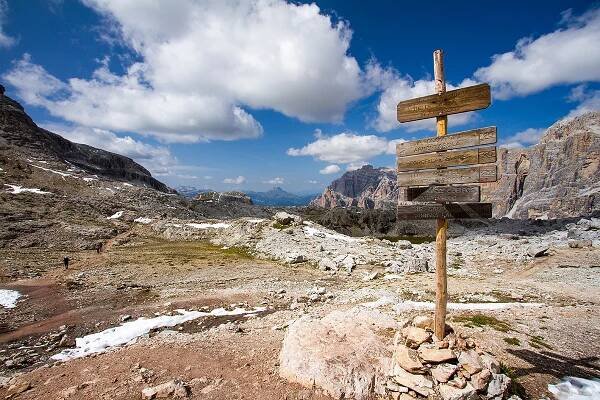 16.Dolomity