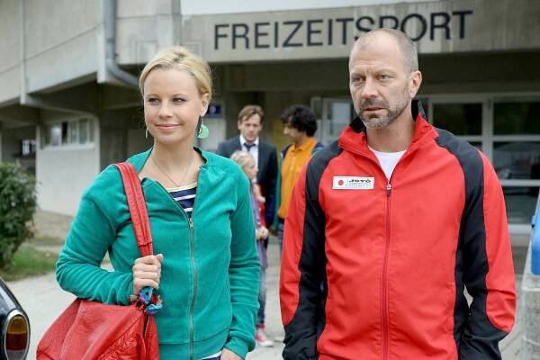Die Detektive - Oh, Baby - Z filmu - Katharina Straßer, Simon Hatzl