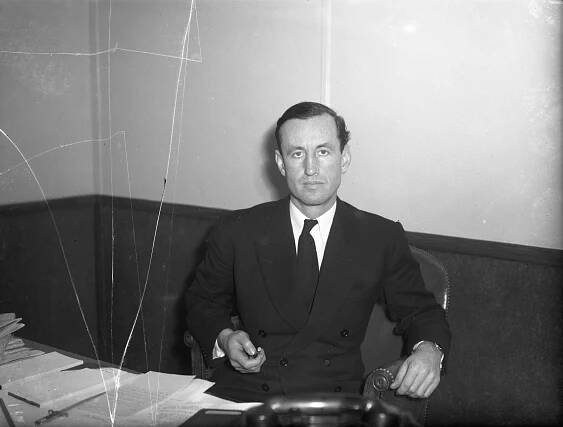 Pictured: The writer Ian Fleming. Photograph: Sidney Beadell. 20th November 1945. Neg No: M4280/S. Ian Fleming joined Kemsley Newspapers on 12th November 1945 until 31st December 1959.