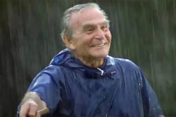 Henry Wilcoxon as Bishop Fred Pickering in 'Caddyshack'