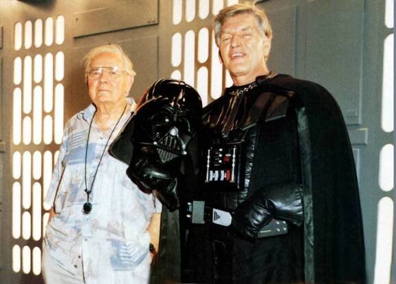 Svět přišel o další hereckou legendu, zemřel představitel Darth Vadera