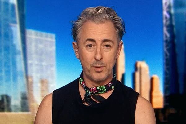 Alan Cumming says Scotland must have a choice — Yes
