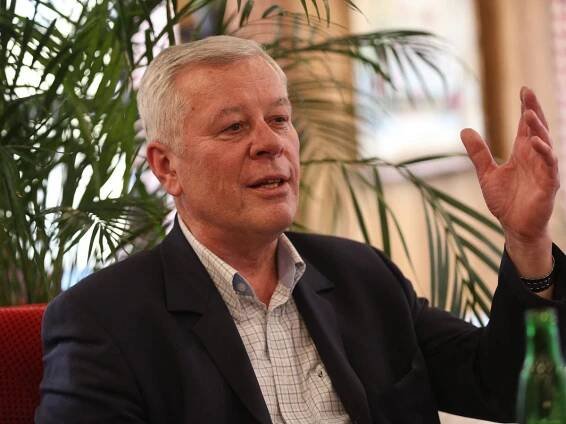 Josef Skála: Komunista i podnikatel, předlistopadový funkcionář i podivný vykladač George Orwella