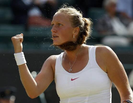 Wimbledonský sen: Kvitová utekla z 5 mečbolů a je v semifinále