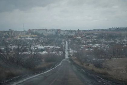 Svědectví ze zničeného Bachmutu: Útočí na nás ruští vězni, mrtvé používají jako štíty