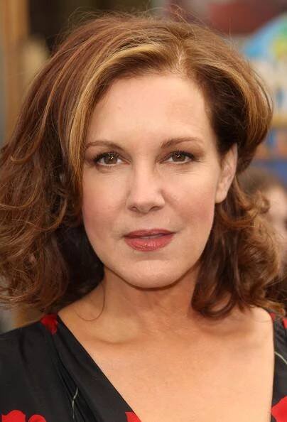 Elizabeth Perkins fotka