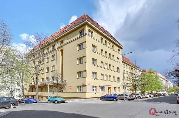 Prodej bytu 1+kk, Praha 3