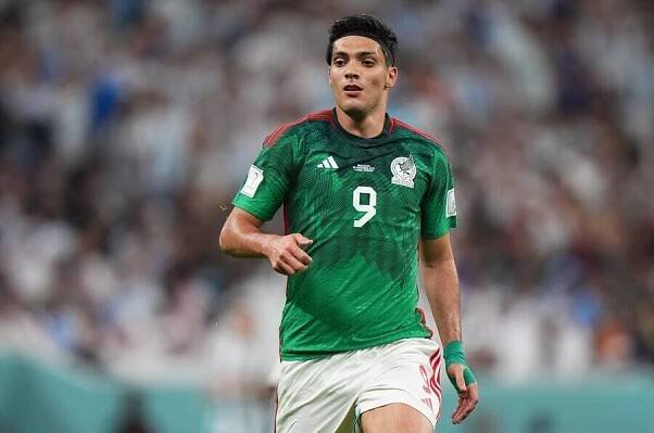 Mexický útočník Raúl Jiménez na MS ve fotbale 2022 v Kataru - Profimedia