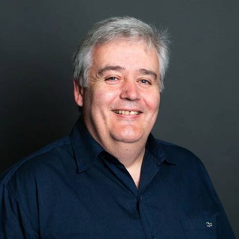 Tony James (chemist)
