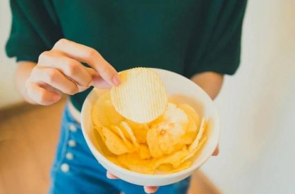 Hranolky nebo chipsy obsahují rakovinotvorné látky, varují vědci