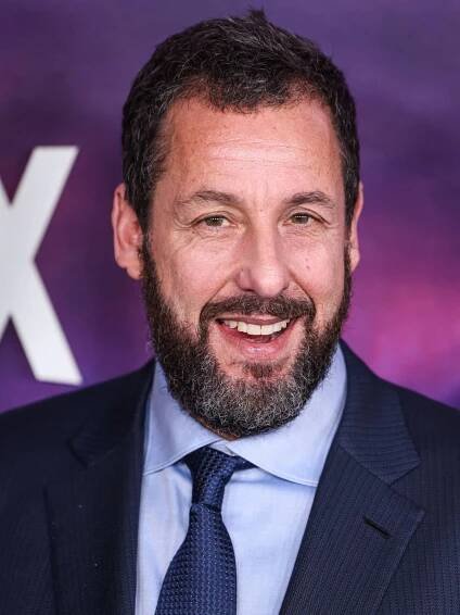 Adam Sandler na premiéře filmu Kosmonaut z Čech v Los Angeles