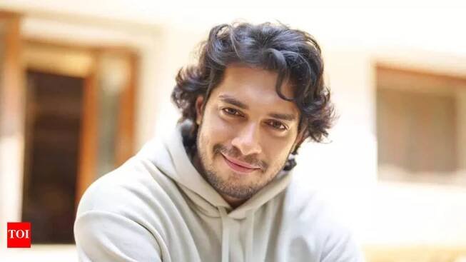 Working with Junaid is just fabulous because he has no hang ups, he has no ego, he is such a team player: Junaid Khan’s play producer Delna Patel - Exclusive!