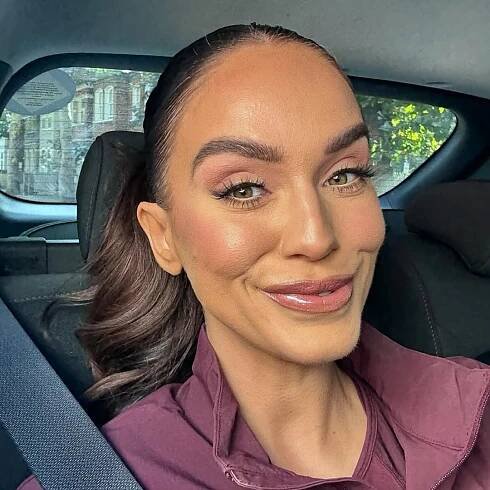 Vicky Pattison in a car.