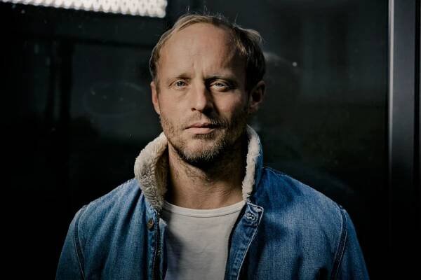 Florian Brückner › Agentur Lambsdorff