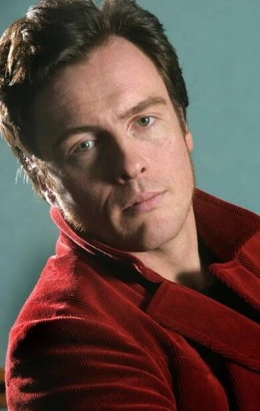 Toby Stephens fotka
