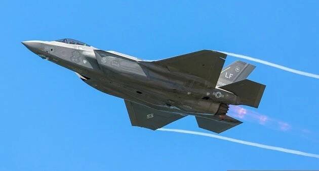 Mimořádné vlastnosti i cenovka. Letoun F-35 je na nebi takřka neviditelný