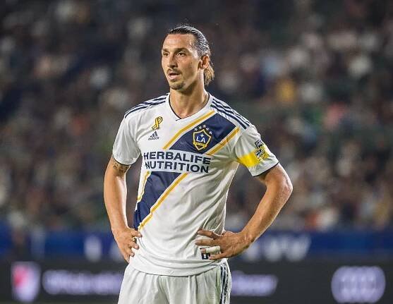 Zlatan Ibrahimovic se údajně chystá opustit AC Milán