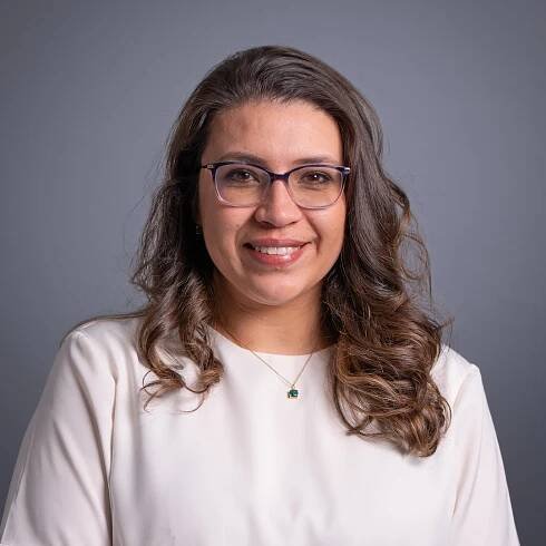 Liseth Garay, MBA Headshot