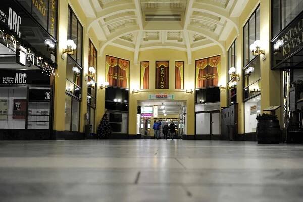 Pasáž Lucerna • Pestrá Praha