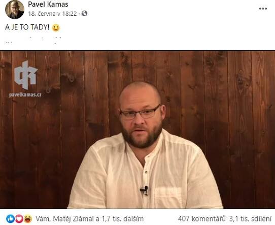 Adolf Hitler už nefrčí. Pavel Kamas vydává sérii lží o koronaviru knižně