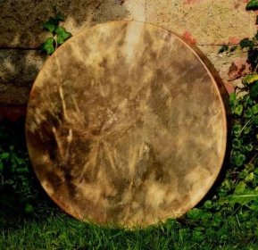Ručně vyráběné šamanské bubny