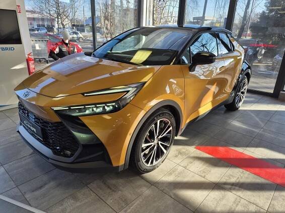 Toyota C-HR 2,0 HEV 4X4 EXECUTIVE PREMIER EDITION ZIMNÍ KOMPLETY ZDARMA