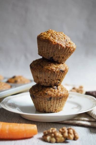 Mrkvové muffiny s čokoládou a ořechy