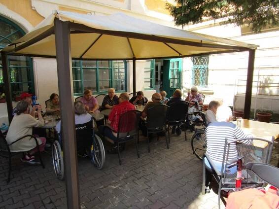 Grilování - Oficiální stránky Domov seniorů Vidim