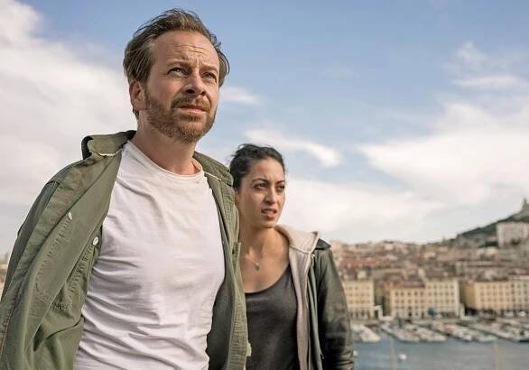 Spurlos in Marseille - Z filmu - Fabian Busch, Sabrina Amali