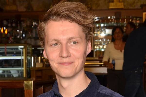 Vojtěch Vodochodský i přes mnoho rolí nedosáhne na hypotéku. Začal proto obchodovat na burze - OnlyU