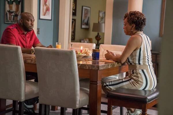 Queen Sugar - Stare at the Same Fires - Z filmu - Omar J. Dorsey, Tina Lifford