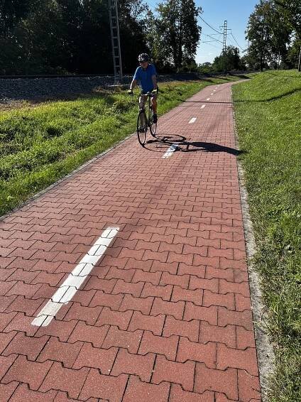 Ve Šternberku spojili cyklostezku na Olomouc, ve Lhotě je hotovo