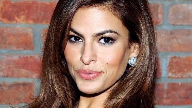 Eva Mendes: bella, humanitaria y muy independiente